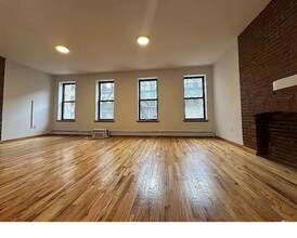 Building Photo - 364 W 45th St