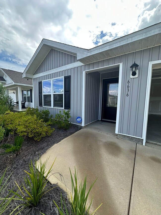 Building Photo - Beautiful Open floorplan 3-bedroom 2 bath home in the NEW Liberty Subdivision