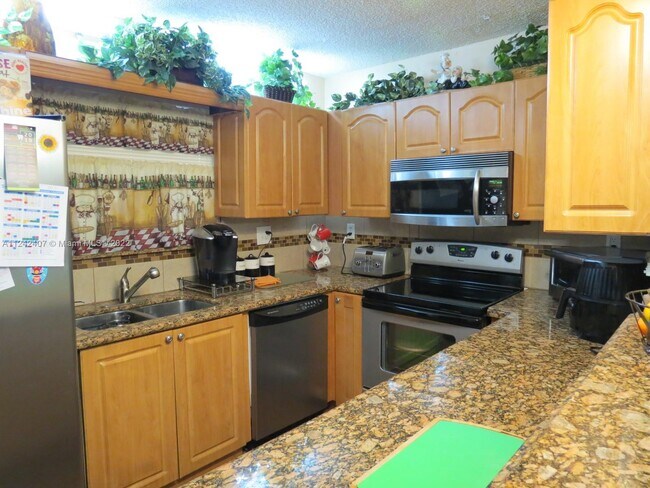 Foto del edificio - 464 N Laurel Dr