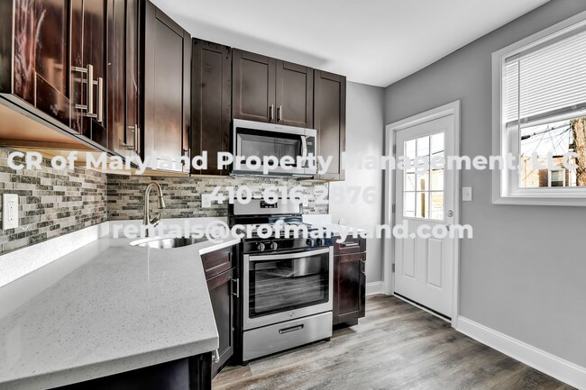 Building Photo - WAITLIST APPLICATIONS ONLY