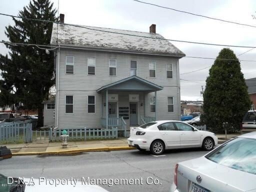 Primary Photo - 717-717 Monroe St