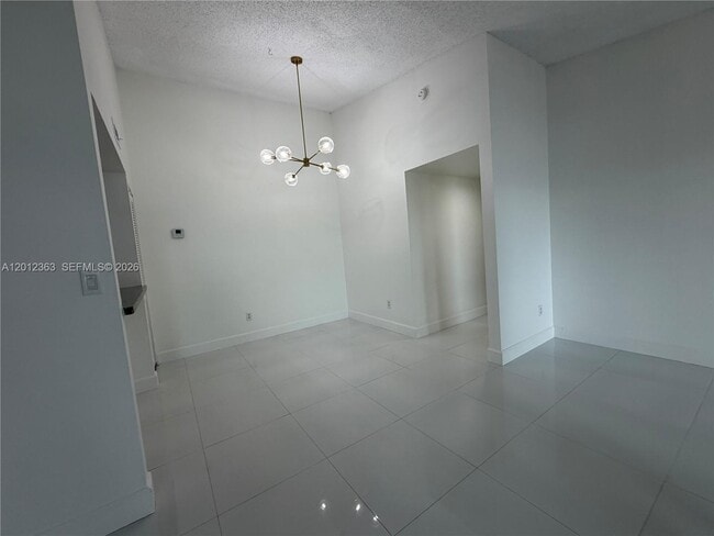 Foto del edificio - 468 NE 206th Ln