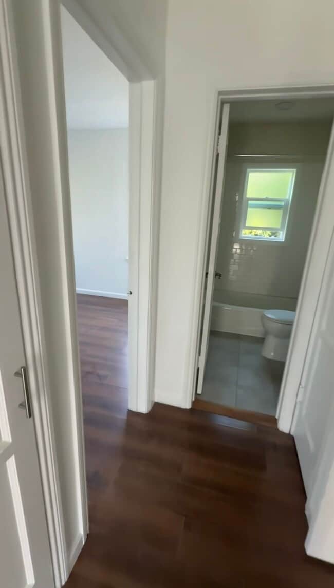 Hallway - 636 W Queen St