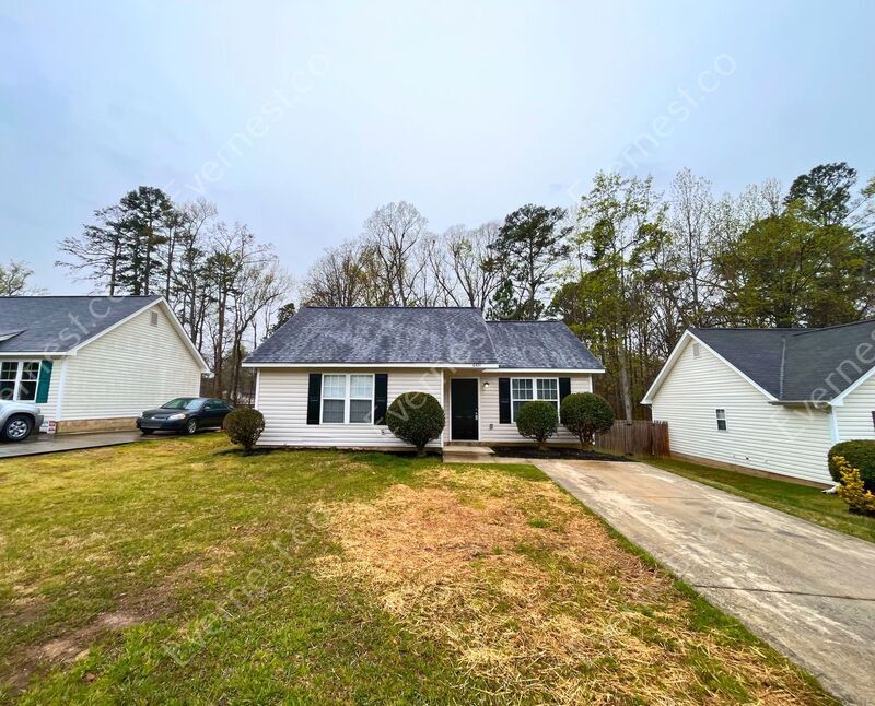 6421 Elgywood Ln, Charlotte, NC 28213 House Rental in Charlotte, NC