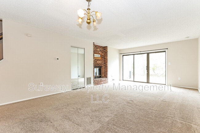 Building Photo - 247 Hampshire Ct