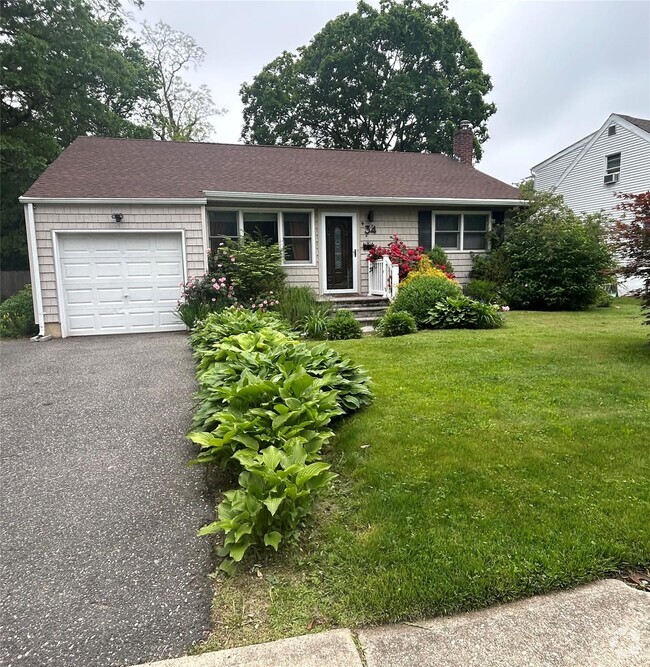 Building Photo - 34 Woodhull Rd