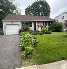 Building Photo - 34 Woodhull Rd