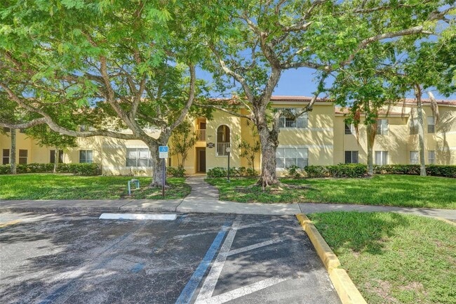 Building Photo - 12650 Vista Isles Dr