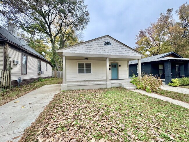 Building Photo - 1046 Tanglewood St