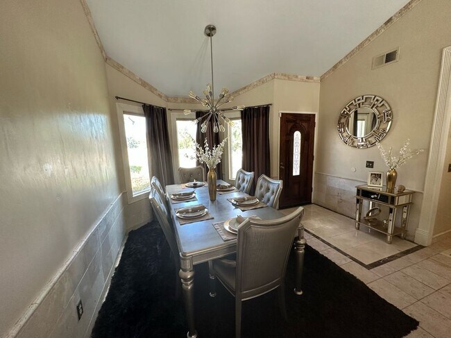 Building Photo - 11296 Heathcliff Dr