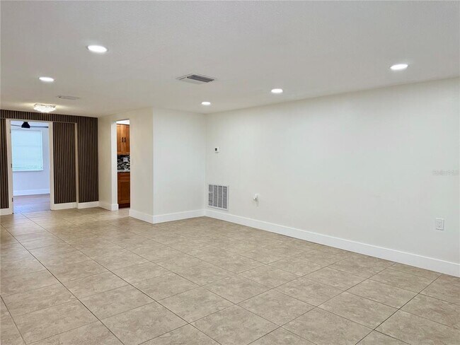 Foto del edificio - 5631 Riddle Rd
