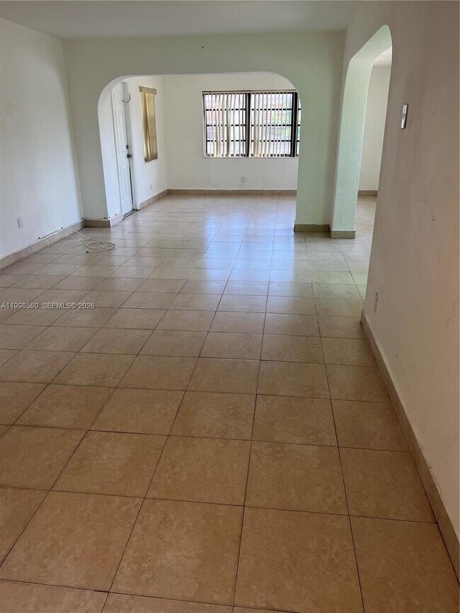 Foto del edificio - 1710 NW 5th Ave