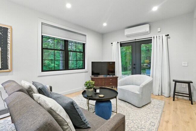 Foto del edificio - 199 Upland Farm Rd