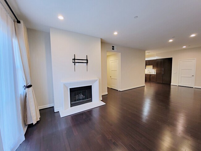 Living Room - 10878 Bloomfield St