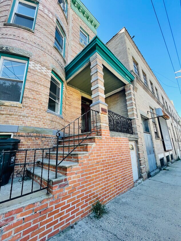 Foto principal - 1315 13th St
