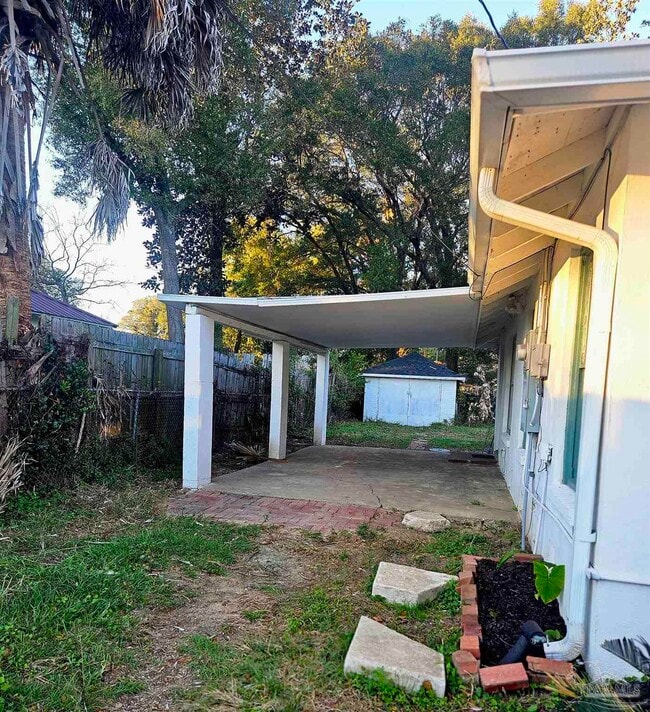 Building Photo - 3230 W Gonzalez St