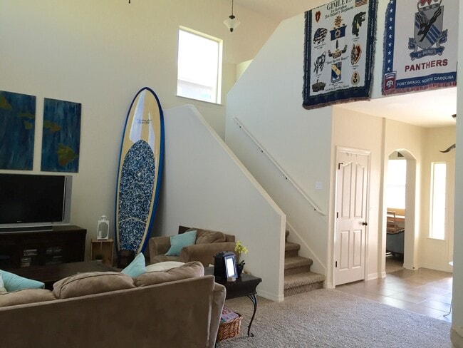 Building Photo - Sandstone Ranch Estates Refrig A/C 4 bed, 3 bath Home with Many Extras!