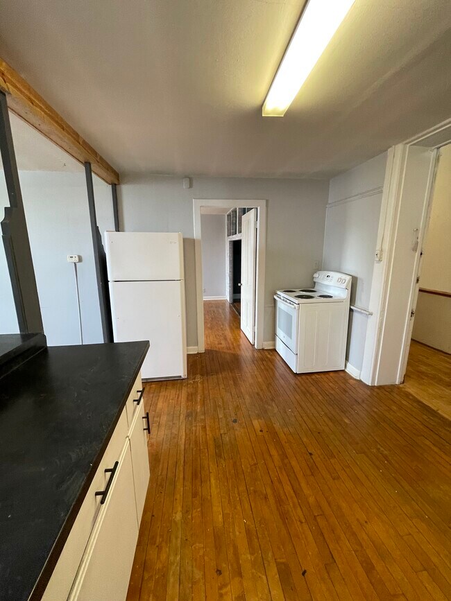 5 S Alton St, Freeburg, IL 62243 Apartments in Freeburg, IL