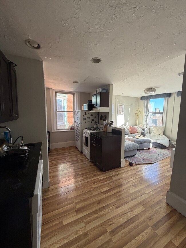 Unidad 17 - 222 Hanover St