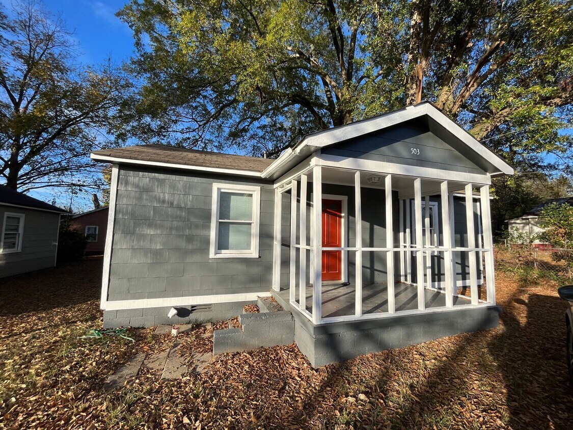 Primary Photo - Precious Two Bedroom, One Bathroom Home - ...