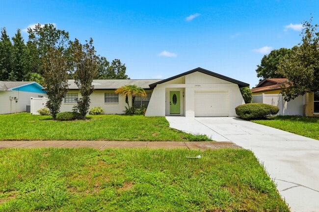 Building Photo - 14505 Farm Hills Pl