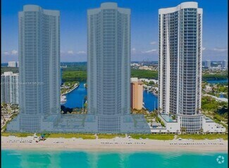 Building Photo - 16001 Collins Ave