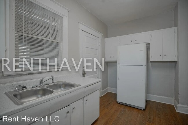 Building Photo - 4520 Colonial Dr