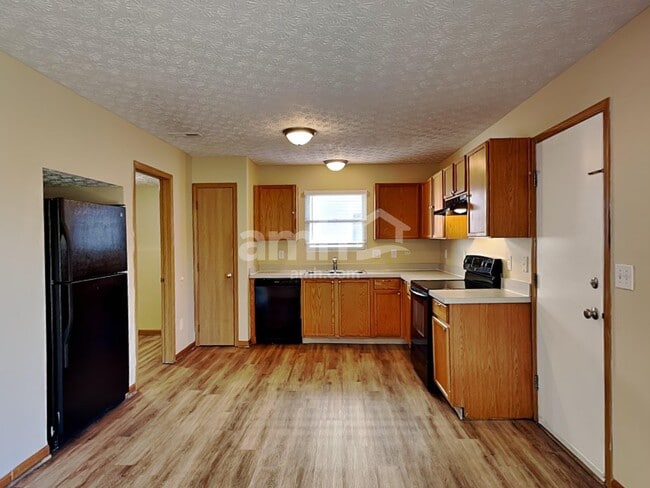 Building Photo - 7802 Jefferson Run