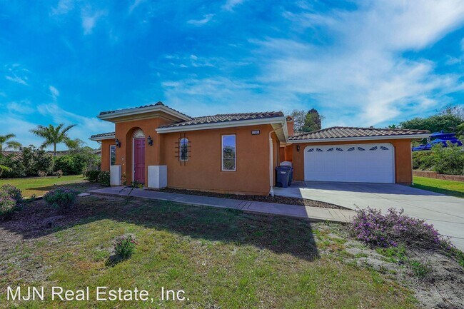 Building Photo - 3 br, 3.5 bath House - 2141 Pamplona Court