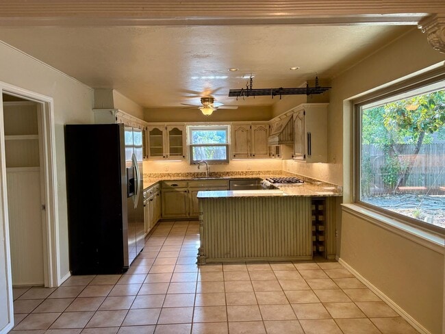 Building Photo - 2945 Kerry Ln