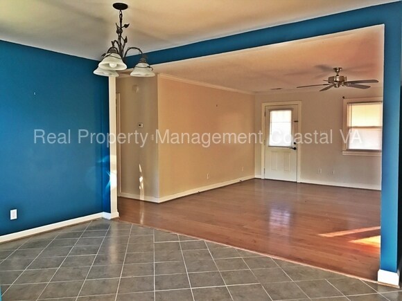 Building Photo - 15300 Overstreet Ln