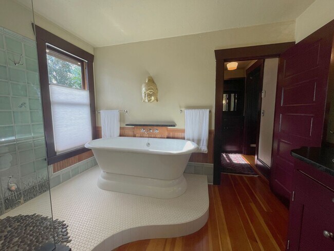 Building Photo - Architect-Restored 1923 Craftsman Bungalow with 3 Flexible Bonus Spaces