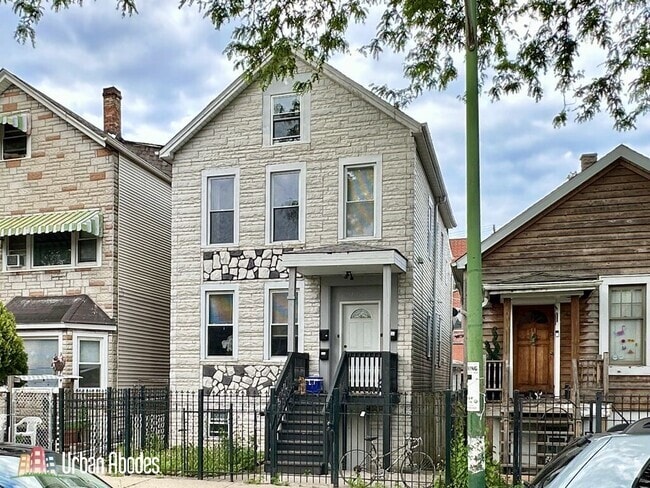 Building Photo - 1721 N Mozart St
