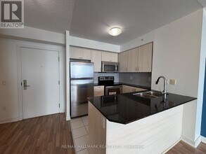 Building Photo - 5740 Yonge St