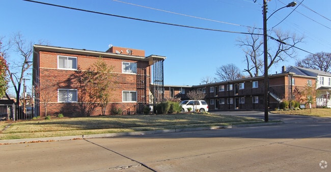 Building Photo - Southwest Court Apartments