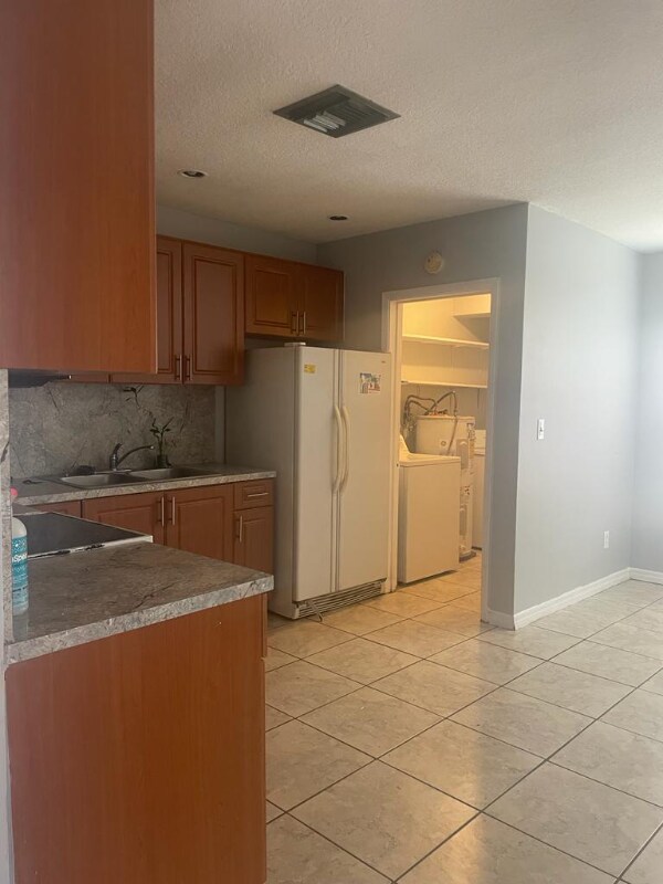 Foto del edificio - 4064 SW 52nd St