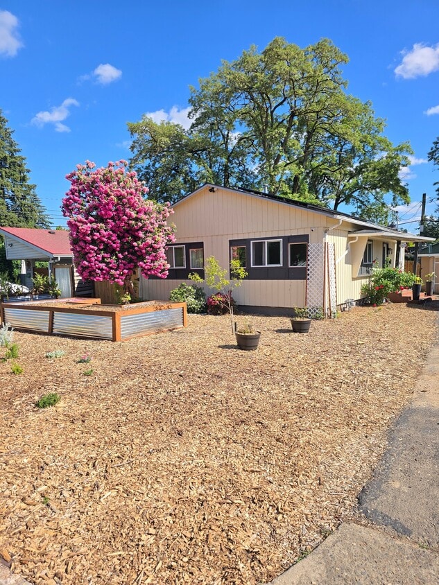 Photo - 8122 NE Wygant St (Portland, OR)
