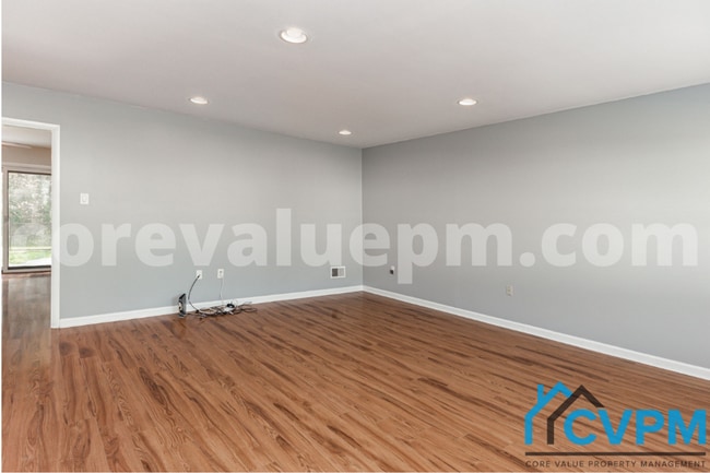 Building Photo - 951 Fall Ridge Way