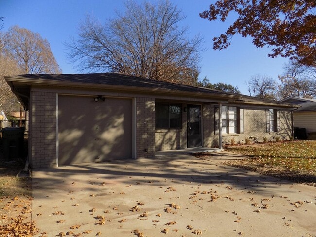 Building Photo - 1016 Billie Ruth Ln