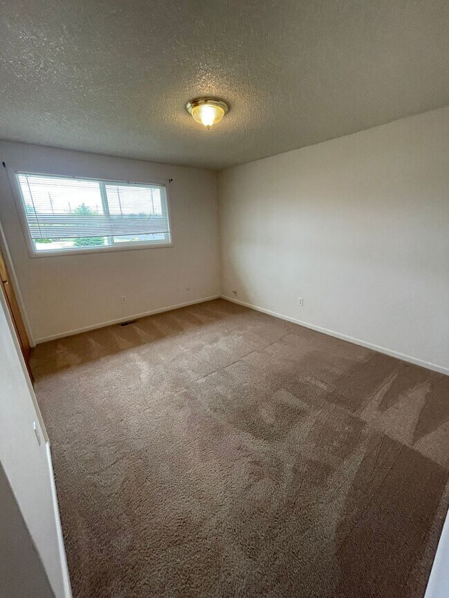 Foto del edificio - Great Pet Friendly Two Bedroom Duplex in Lebanon!