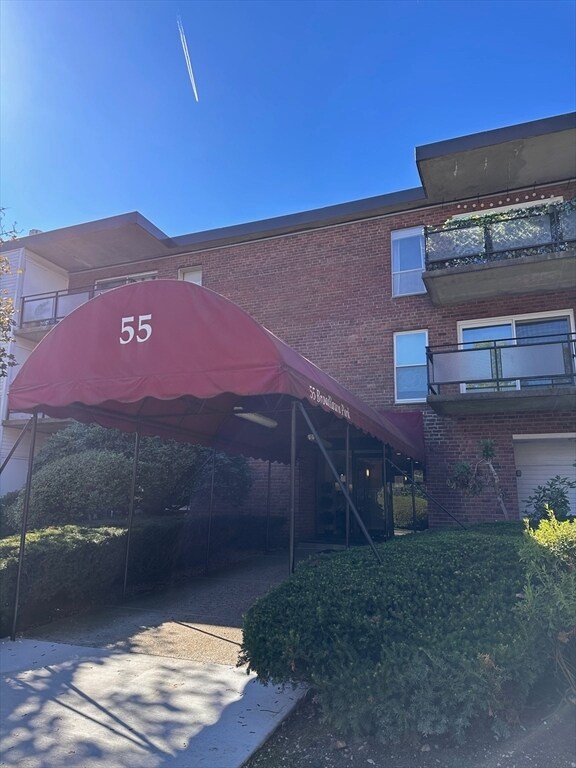 Foto principal - 55 Broadlawn Park