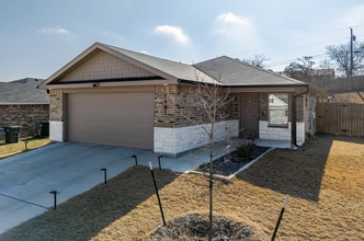 Building Photo - 1481 Dryden Ave