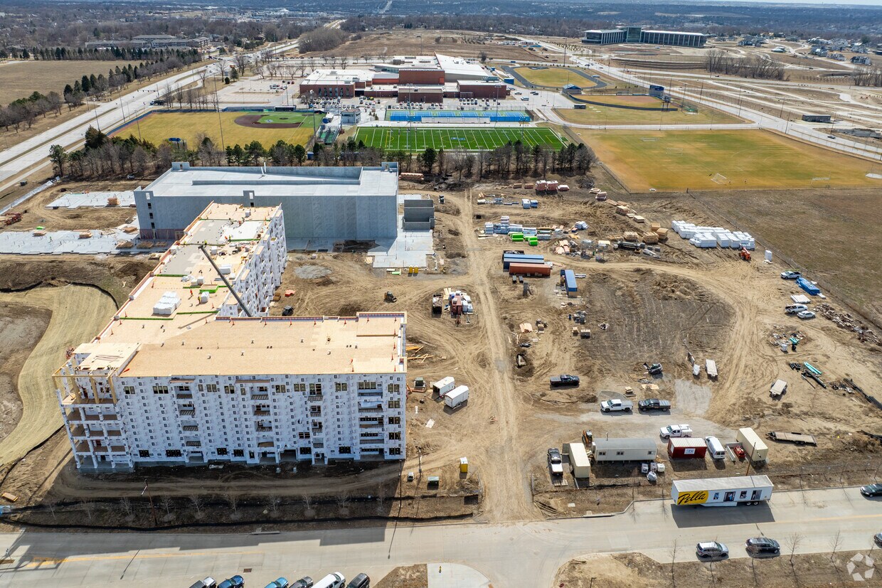 Building Photo - Broadmoor at Heartwood Preserve