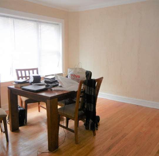 Interior Photo - 7352 S Langley Ave