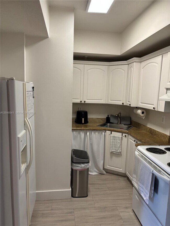 Foto del edificio - 3500 Coral Wy