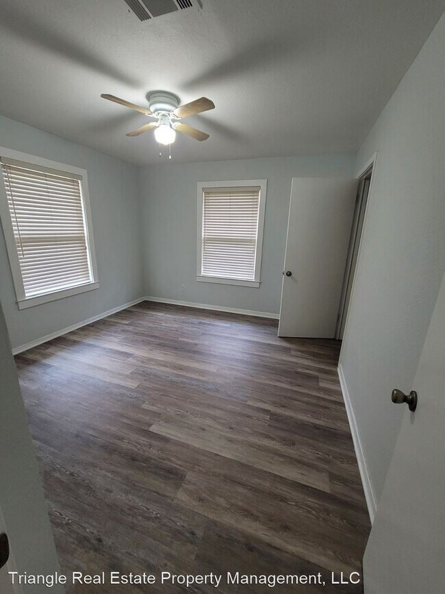 Building Photo - 2 br, 1 bath House - 230 Sargent
