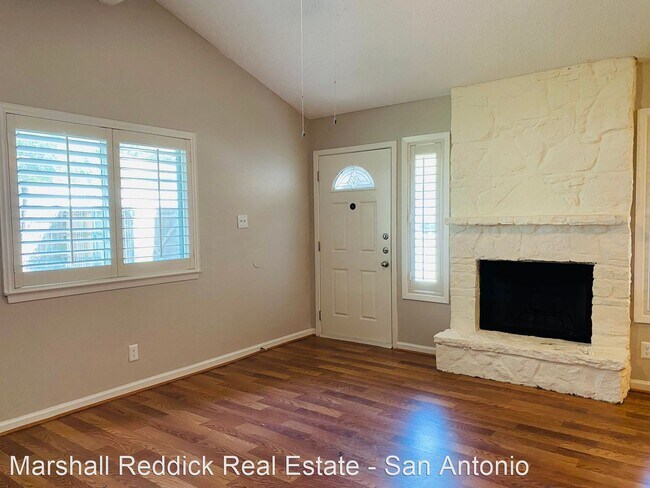 Foto del edificio - 3 br, 2 bath House - 13826 Durwood St