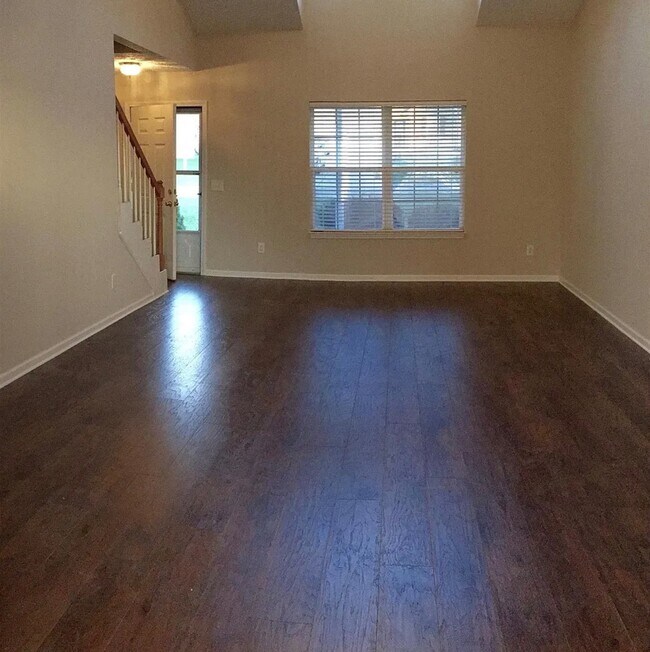 Foto del edificio - 1921 Portway Rd