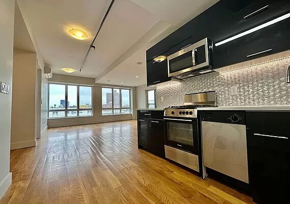 Foto principal - 880 Dekalb Ave