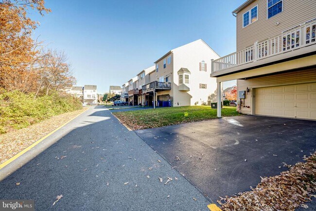 Foto del edificio - 43022 Spyder Pl